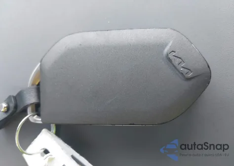 2025 Kia K4 Lxs из США, поврежденный, VIN 3KPFT4DEXSE102463